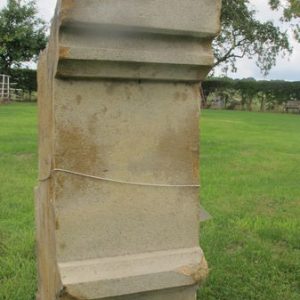 Pinnacle Shaft Moulding Quoin / 93