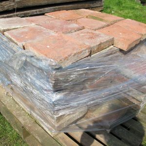 8.5 X 8.5 X 2" Pamments