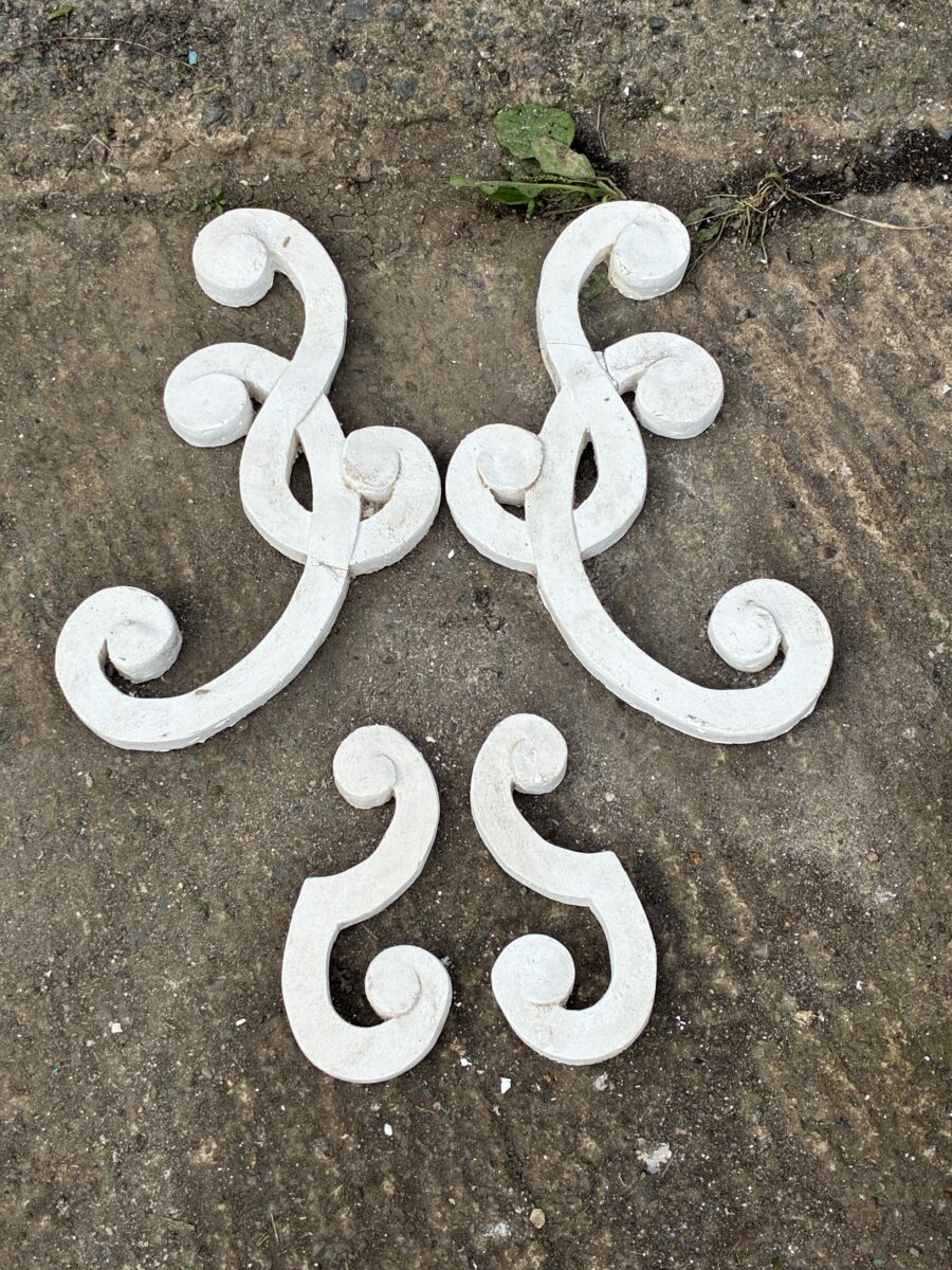 Decorative plaster mouldings
